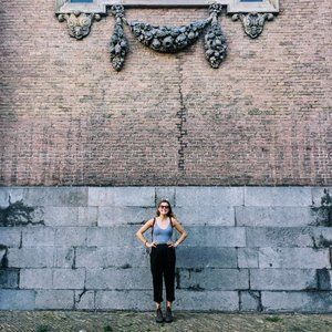 Meet your Posher, Thea